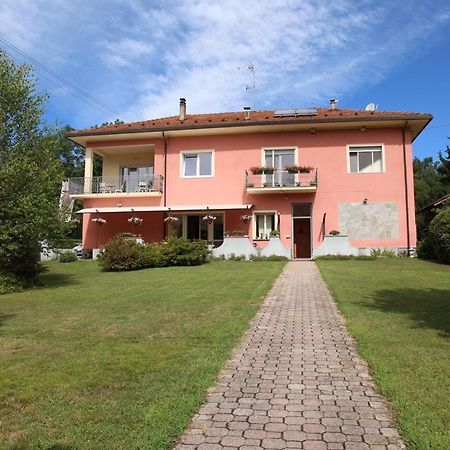 La Rosa Tra I Laghi B&B Meina Zewnętrze zdjęcie