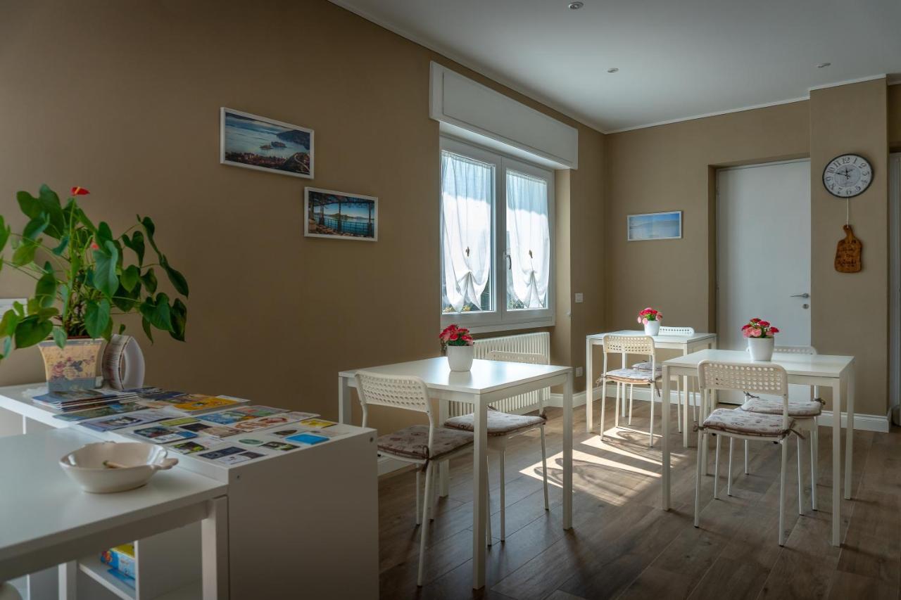 La Rosa Tra I Laghi B&B Meina Zewnętrze zdjęcie