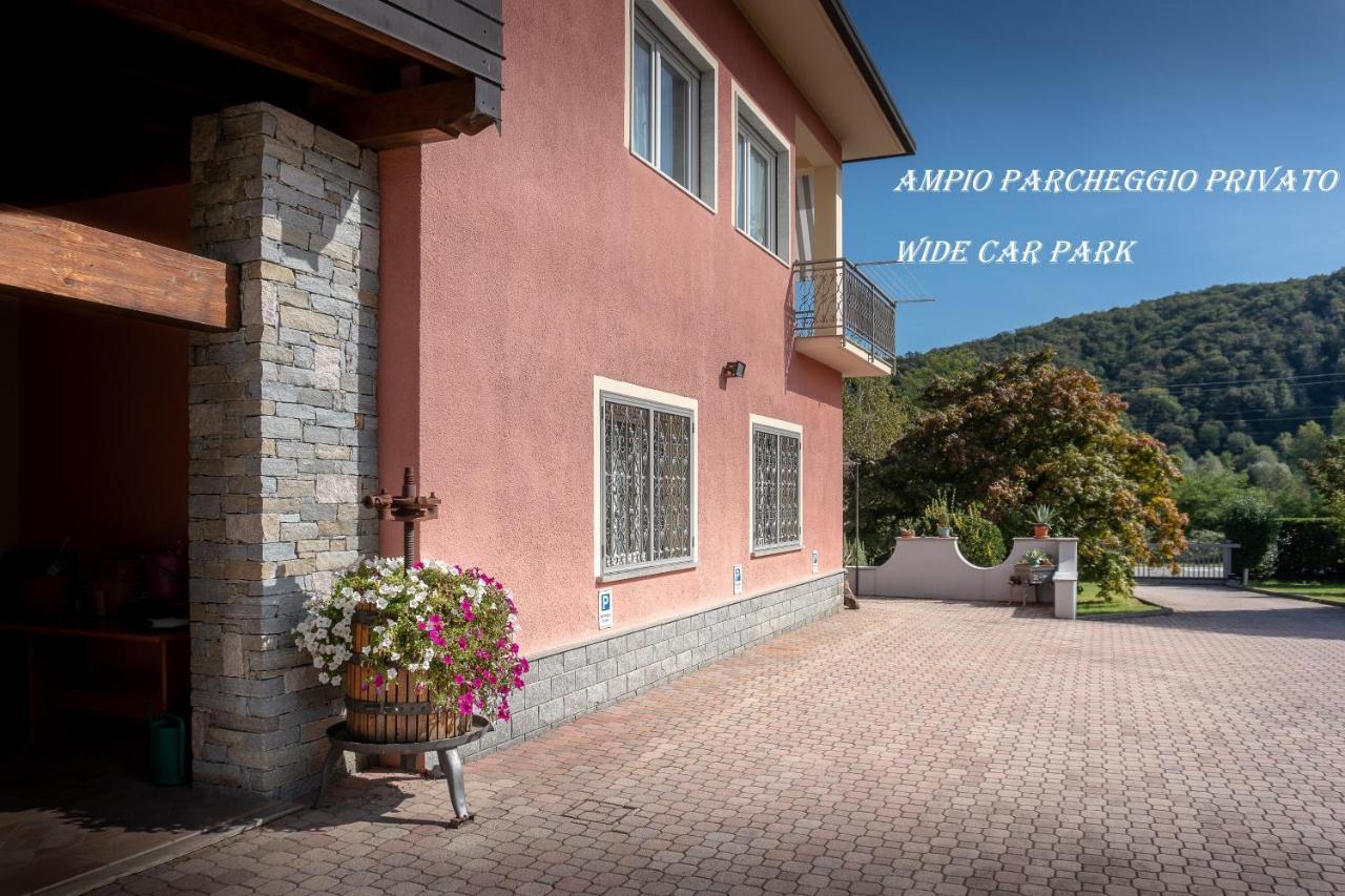 La Rosa Tra I Laghi B&B Meina Zewnętrze zdjęcie