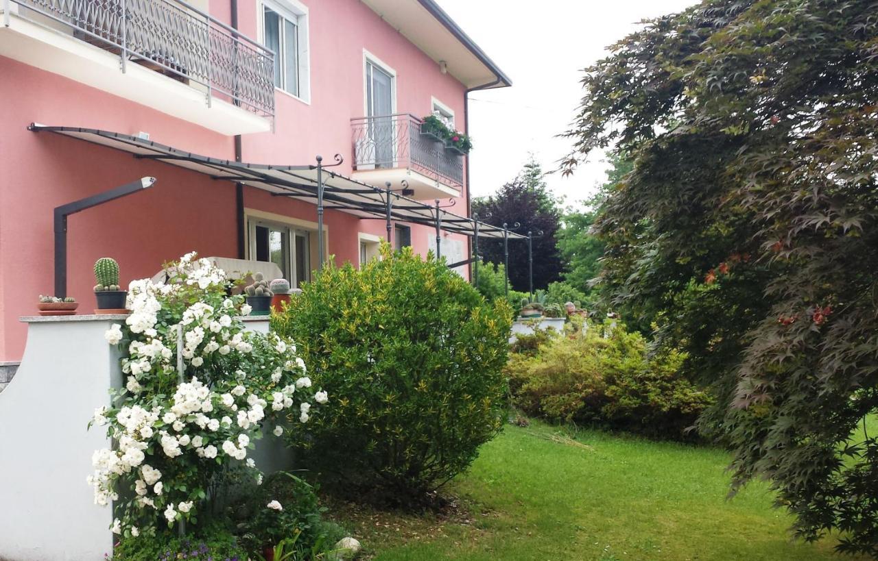 La Rosa Tra I Laghi B&B Meina Zewnętrze zdjęcie
