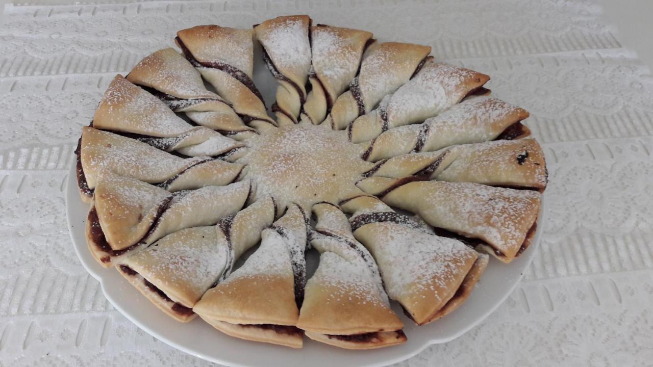 La Rosa Tra I Laghi B&B Meina Zewnętrze zdjęcie