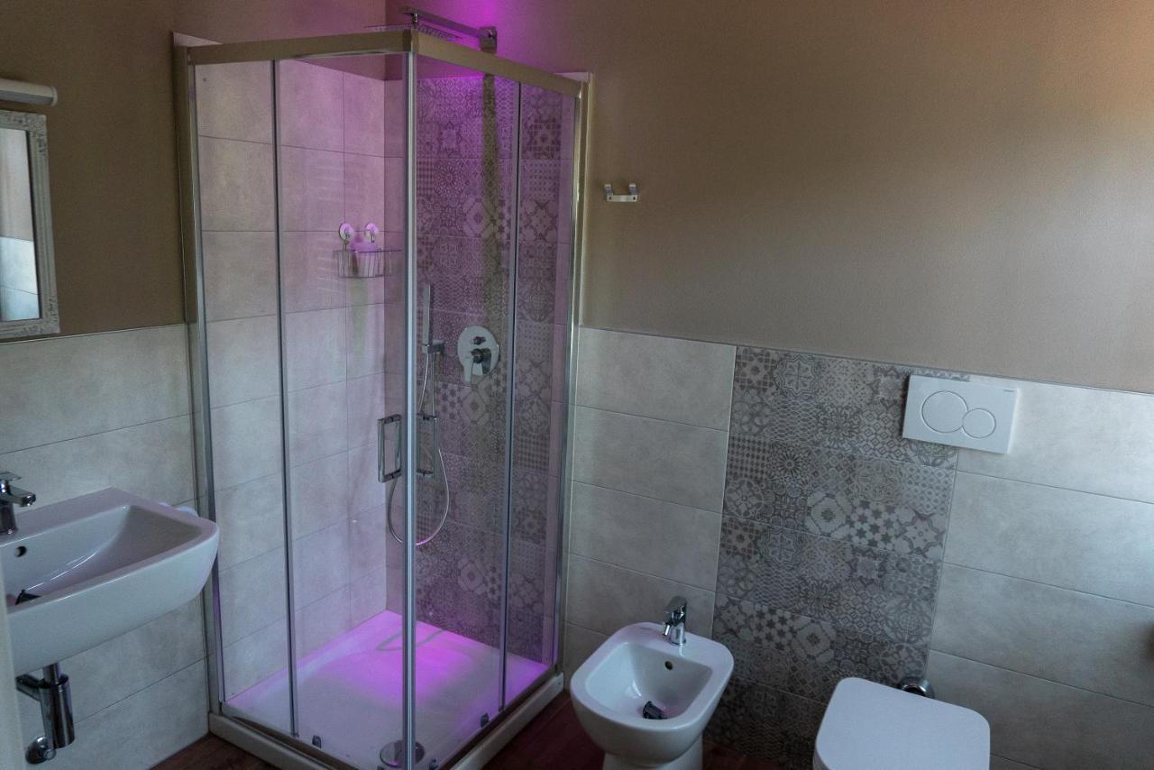 La Rosa Tra I Laghi B&B Meina Zewnętrze zdjęcie